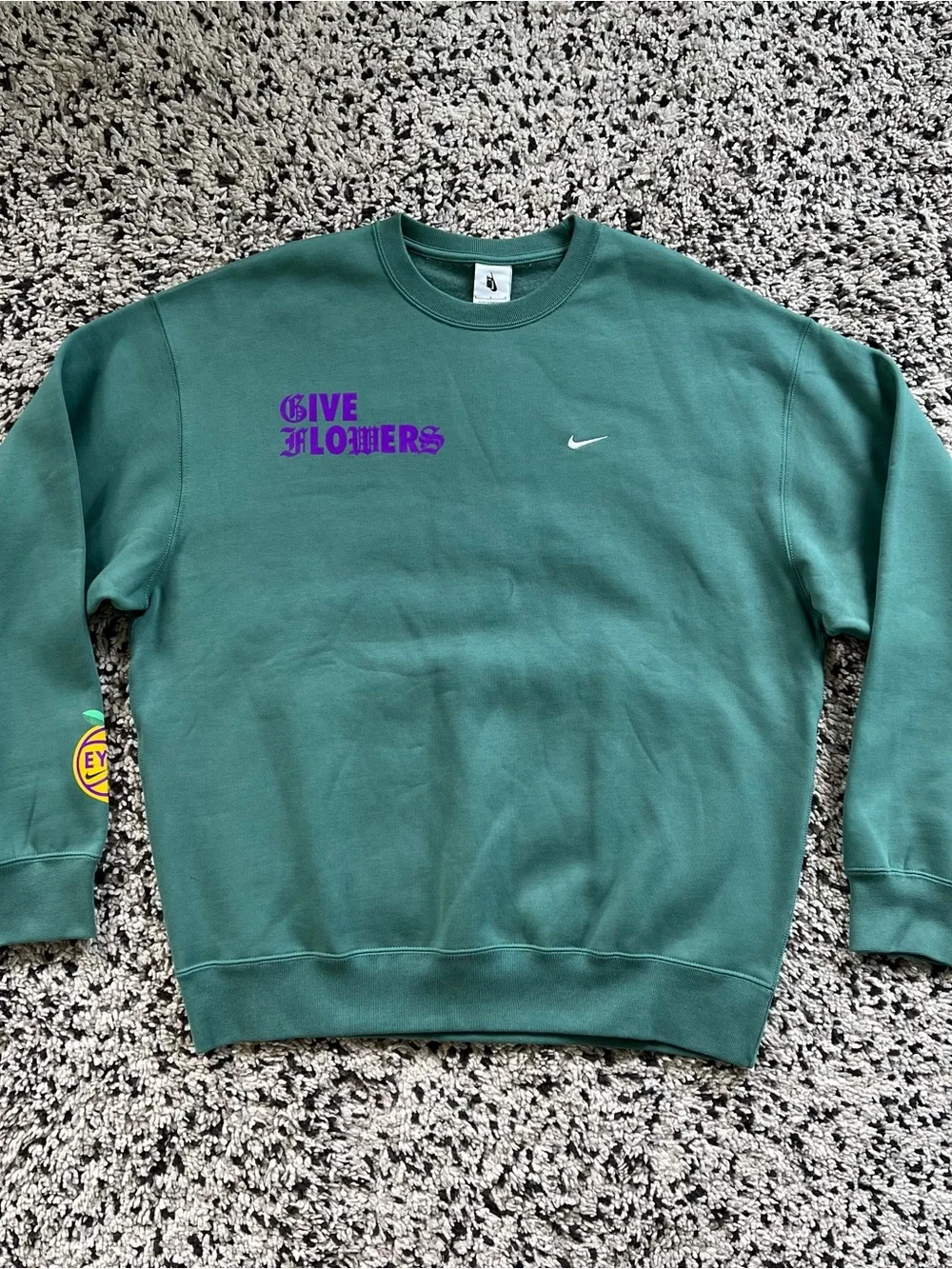 Nike Give Flowers EYBL Basketball Green Crewneck Sweatshirt Men’s Size Large